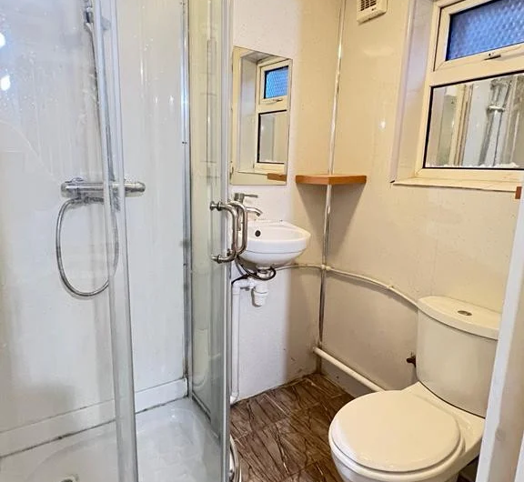 Well-Presented Studio in Prime Location Including All Bills In Luton, LU3!!!