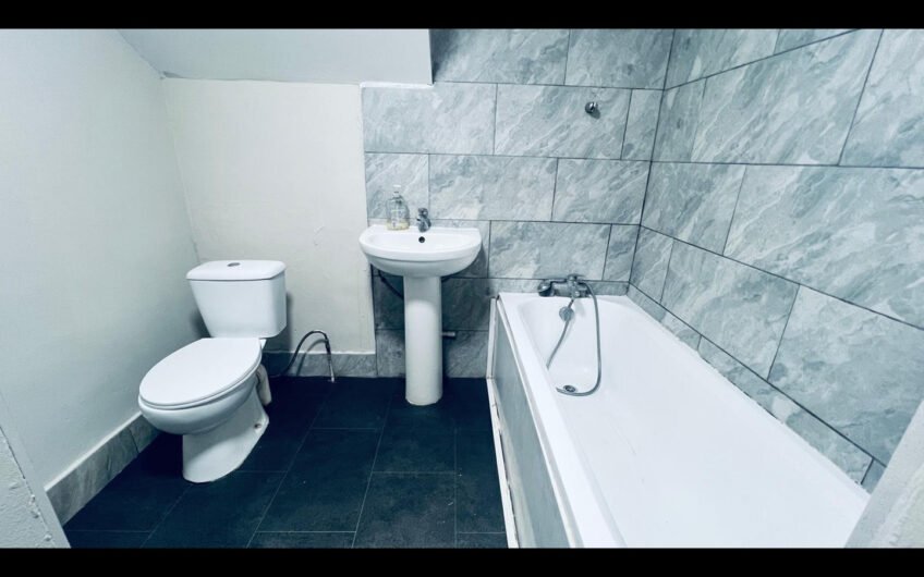 For Sale – Spacious 4-Bedroom Ground Floor Flat with Garden & Parking, in Luton LU1!!!