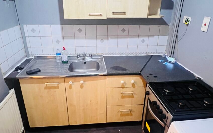 For Rent, Spacious 1-Bedroom Furnished Flat with Reception Room & Parking – In Marsh Road Luton LU3!!!