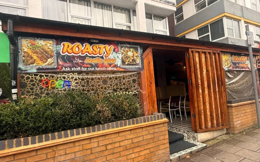 Fully Equipped Turnkey Café for Sale on Prime Upper George Street, Luton LU1!!!