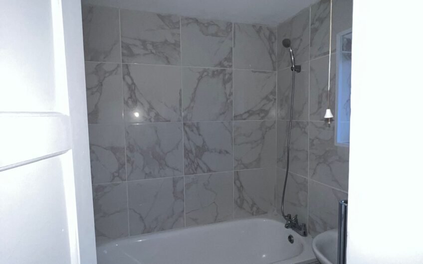 For Rent, Spacious 3-Bedroom Semi-Detached House with Front & Rear Gardens – In Dawley, Telford TF4!!!