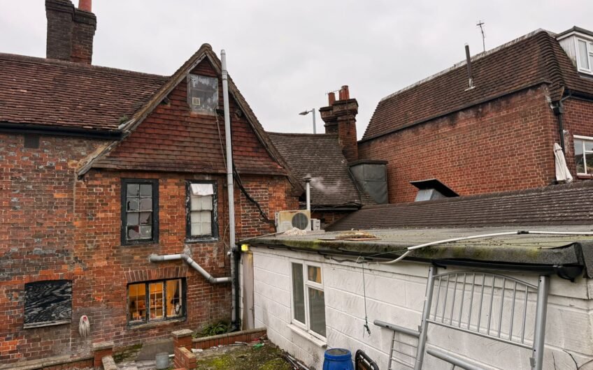 Established Indian & Bangladeshi Restaurant for Sale in Kings Langley WD4!!!