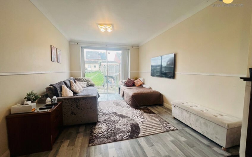 For Sale, Well-Presented 3-Bed Home with Large Outbuilding – Ideal Family Living in Luton LU3!!!