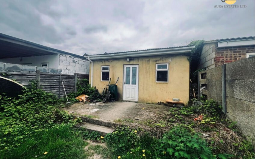 For Sale, Well-Presented 3-Bed Home with Large Outbuilding – Ideal Family Living in Luton LU3!!!