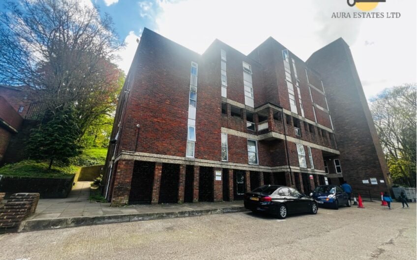 For Rent, Stylish 1-Bedroom Flat with Parking – 5th Floor Living in Luton LU1!!!