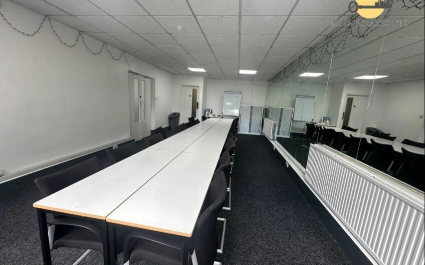 Just Bring Your Team! Fully Furnished Office Available for rent in Luton LU1!!!