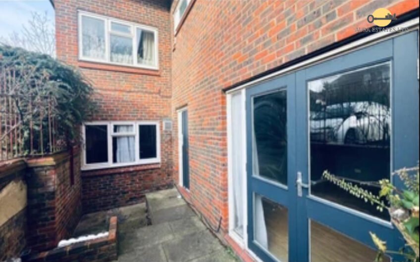 For Sale – Spacious 4-Bedroom Ground Floor Flat with Garden & Parking, in Luton LU1!!!