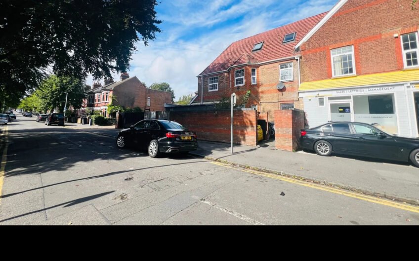 Available for Rent, Modern 1-Bedroom Flat in the Heart of Dunstable LU6!!!