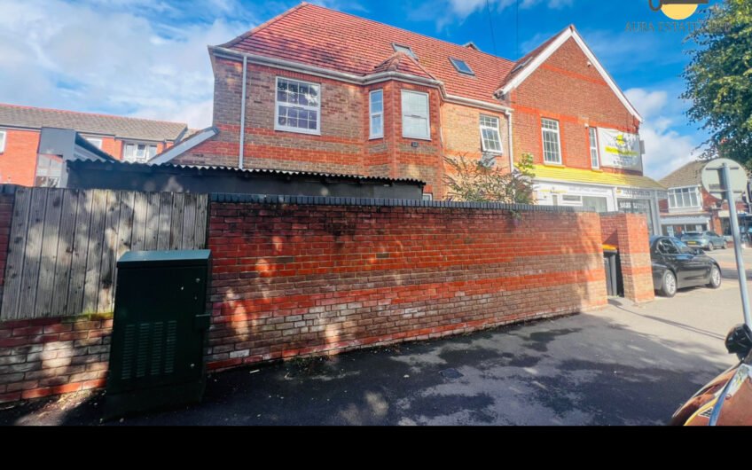 For Rent, Proudly Presents This Stylish 1-Bedroom Flat in the Heart of Dunstable LU6!!!.