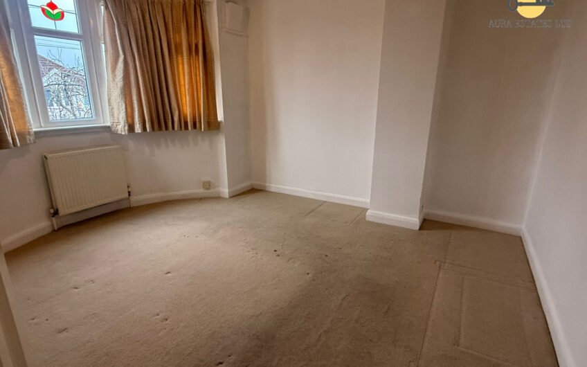 For Rent, Beautiful 3-Bedroom Home with Front & Rear Gardens – Ideal Family Living in Luton LU2!!!