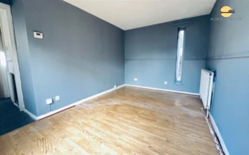 For Sale – Spacious 4-Bedroom Ground Floor Flat with Garden & Parking, in Luton LU1!!!