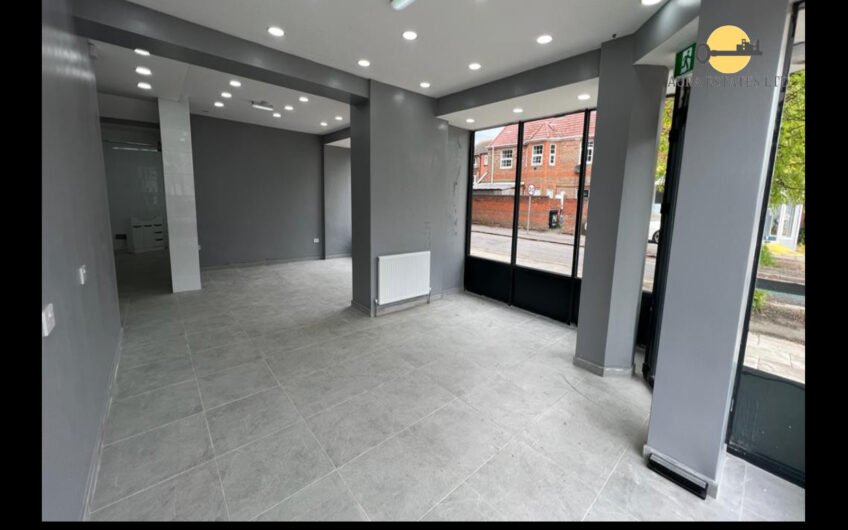 Newly Refurbished 791 Sq Ft Restaurant / Takeaway Unit To Let – High Street Dunstable LU6!!!