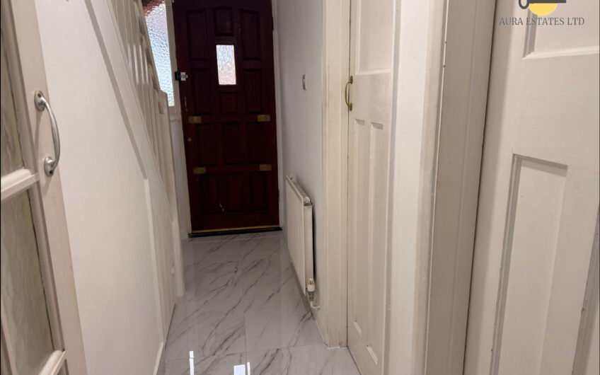 For Rent, Beautiful 3-Bedroom Home with Front & Rear Gardens – Ideal Family Living in Luton LU2!!!