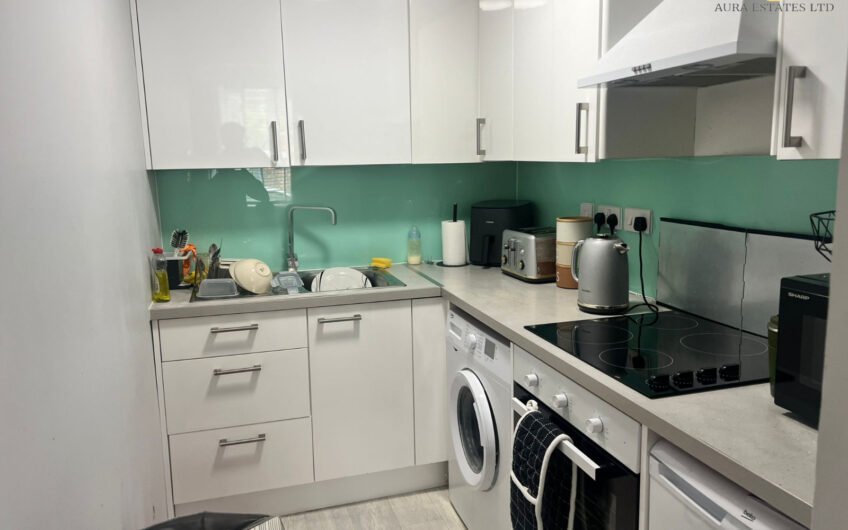Well- Presented 1-Bedroom Apartment with Allocated Parking in Luton LU3!!!