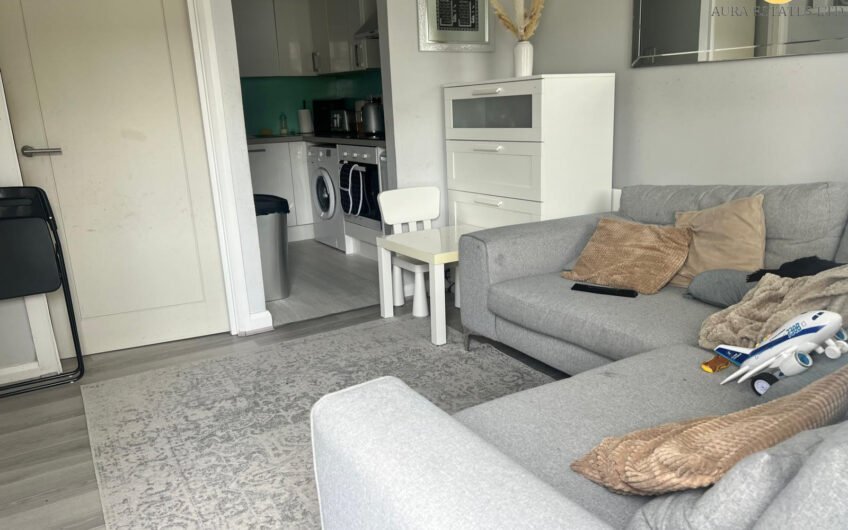 Well- Presented 1-Bedroom Apartment with Allocated Parking in Luton LU3!!!