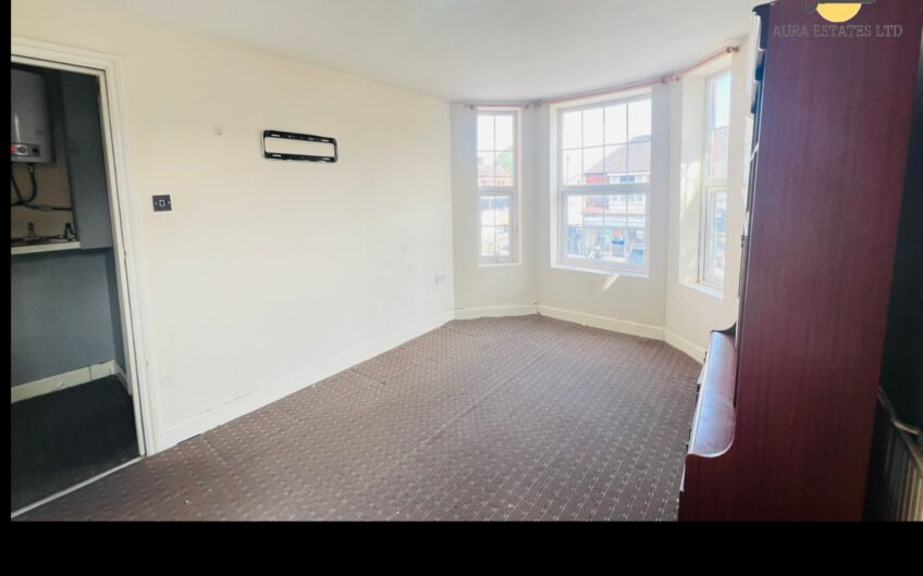 For Rent, Proudly Presents This Stylish 1-Bedroom Flat in the Heart of Dunstable LU6!!!.