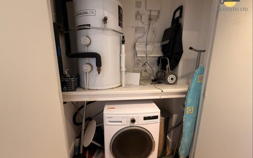 Stylish Fully Furnished 2-Bedroom Flat for Rent in Arrowhead House, Luton LU4!!