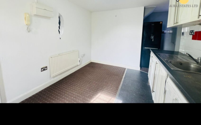For Rent, Proudly Presents This Stylish 1-Bedroom Flat in the Heart of Dunstable LU6!!!.