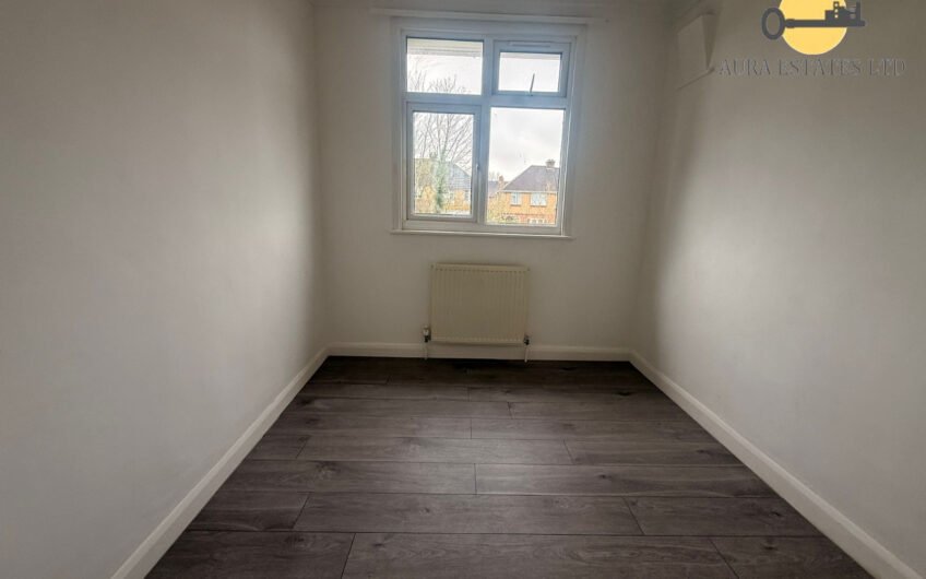 For Rent, Beautiful 3-Bedroom Home with Front & Rear Gardens – Ideal Family Living in Luton LU2!!!