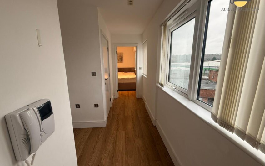 Stylish Fully Furnished 2-Bedroom Flat for Rent in Arrowhead House, Luton LU4!!