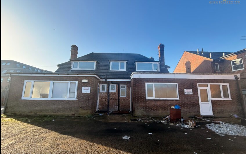 For Sales freehold HMO Investment Opportunity – Planning Pending for 8 En-Suite Rooms | Dunstable LU6!!!