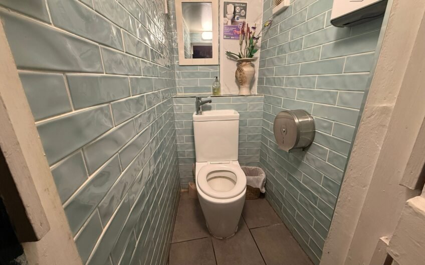 Established Indian & Bangladeshi Restaurant for Sale in Kings Langley WD4!!!