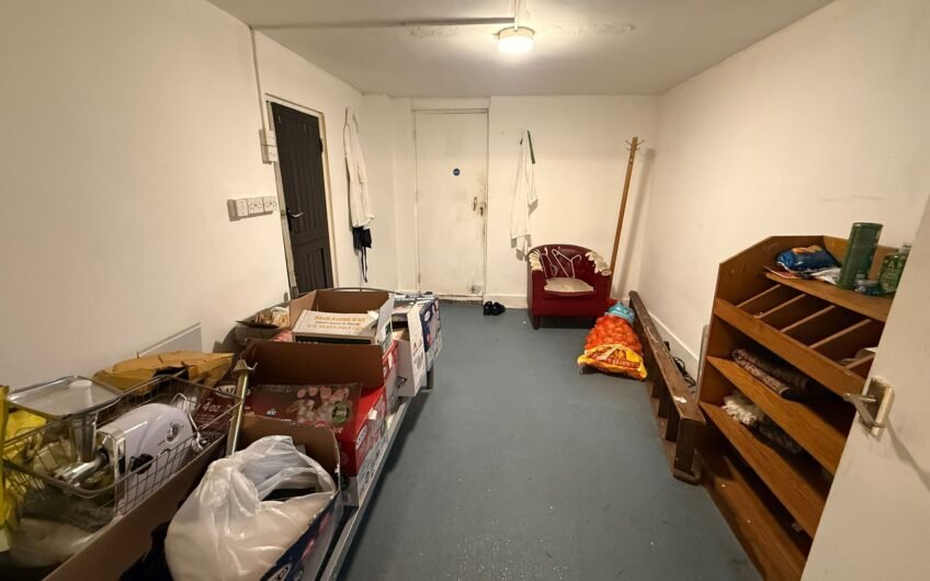 Established Indian & Bangladeshi Restaurant for Sale in Kings Langley WD4!!!