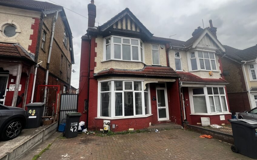 Ideal for Company Let – Large 6 Double Bedroom House in Luton LU4!!!