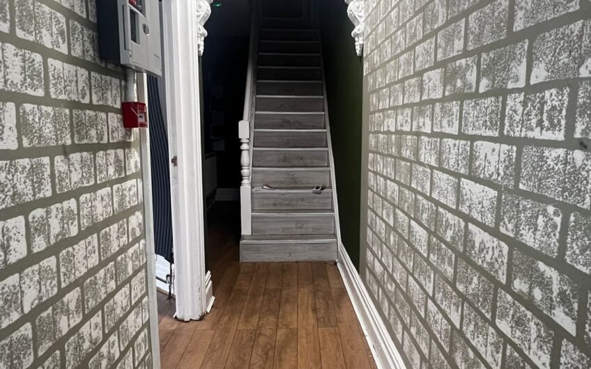 Ideal for Company Let – Large 6 Double Bedroom House in Luton LU4!!!