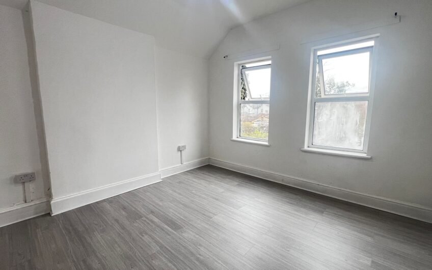 Ideal for Company Let – Large 6 Double Bedroom House in Luton LU4!!!