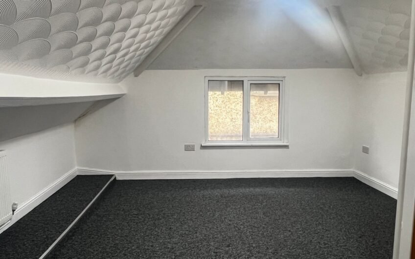 Ideal for Company Let – Large 6 Double Bedroom House in Luton LU4!!!