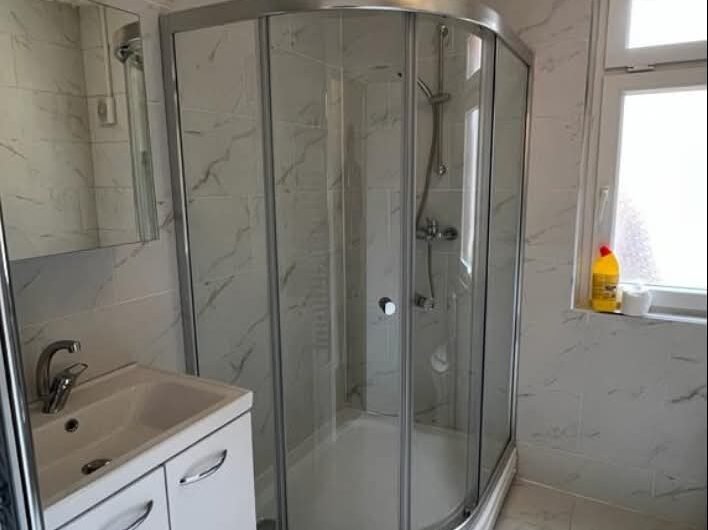 For Rent, Luxury Living, Newly Refurbished 4-Bedroom Flat in Central Dunstable LU6!!!