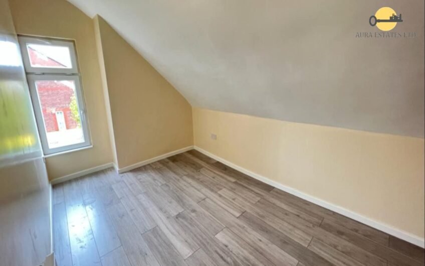 For Rent, Luxury Living, Newly Refurbished 4-Bedroom Flat in Central Dunstable LU6!!!