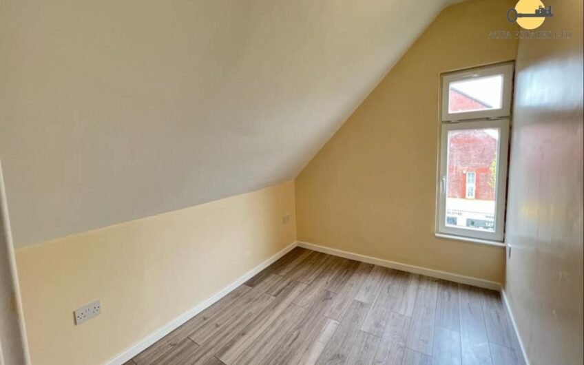 For Rent, Luxury Living, Newly Refurbished 4-Bedroom Flat in Central Dunstable LU6!!!