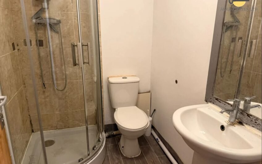 For Rent, Modern 1-Bedroom Fully Furnished Flat in the Heart of Bletchley MK2!!!