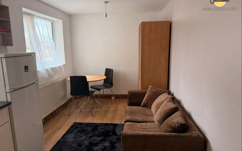 For Rent, Modern 1-Bedroom Fully Furnished Flat in the Heart of Bletchley MK2!!!