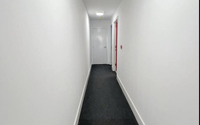 For Rent, Brand New Furnished Studio Flat with Fitted Kitchen in Luton LU4!!!