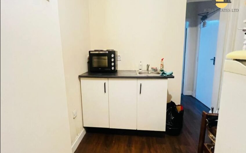 Well-Presented Studio in Prime Location Including All Bills In Luton, LU3!!!