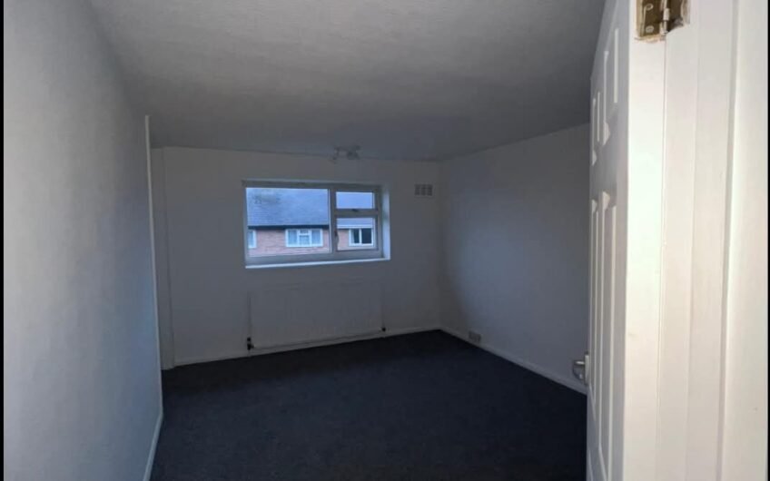 For Rent, Spacious 3-Bedroom Semi-Detached House with Front & Rear Gardens – In Dawley, Telford TF4!!!