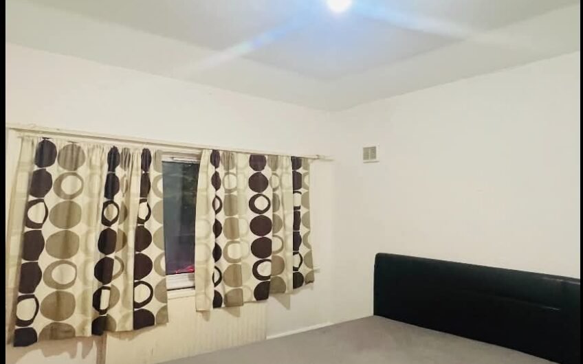 For Rent, Spacious 1-Bedroom Furnished Flat with Reception Room & Parking – In Marsh Road Luton LU3!!!