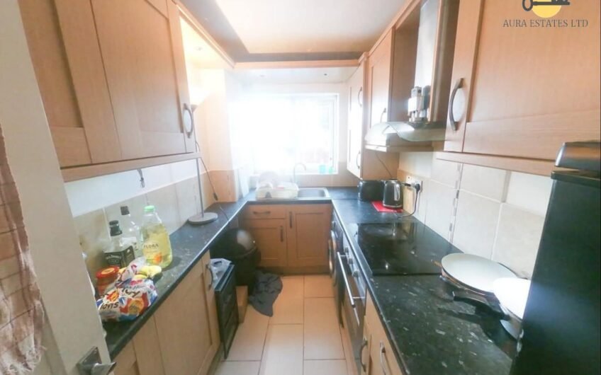 For Rent, Modern 1-Bed Ground Floor Flat with Parking – in Luton LU4!!!