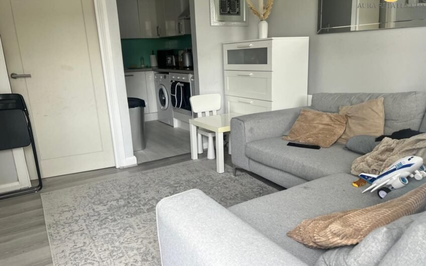 Well- Presented 1-Bedroom Apartment with Allocated Parking in Luton LU3!!!