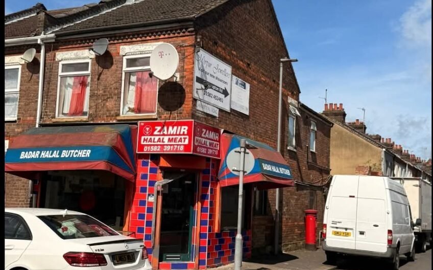 Available for sale, Fully Tenanted Semi-Commercial Freehold property with 1 Bedroom in LU4!!!