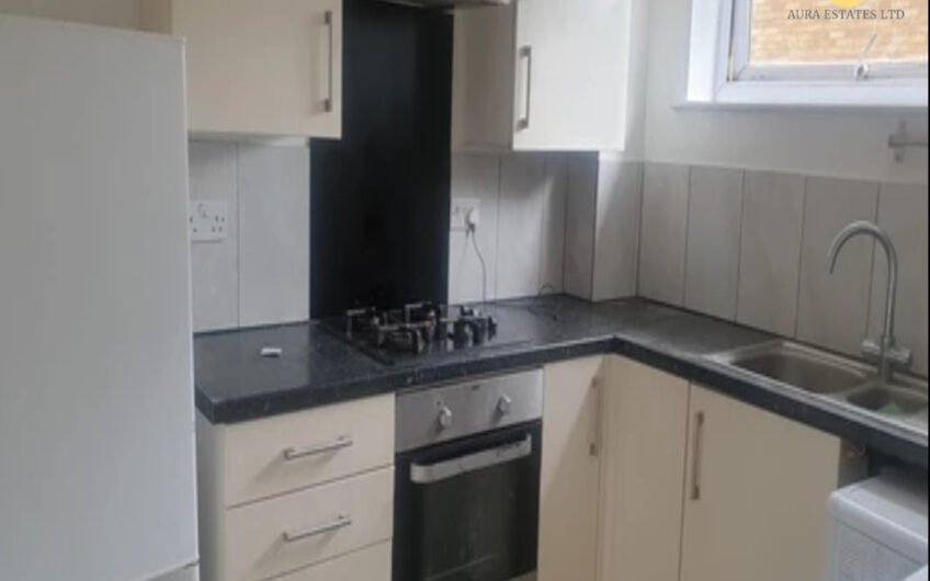 For Sale, Stylish Two-Bedroom First-Floor Flat in Luton LU1!!!