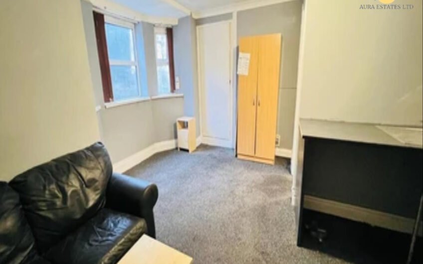 Comfortable Single Room with WiFi & Parking – Ready to Move In Luton LU3!!!