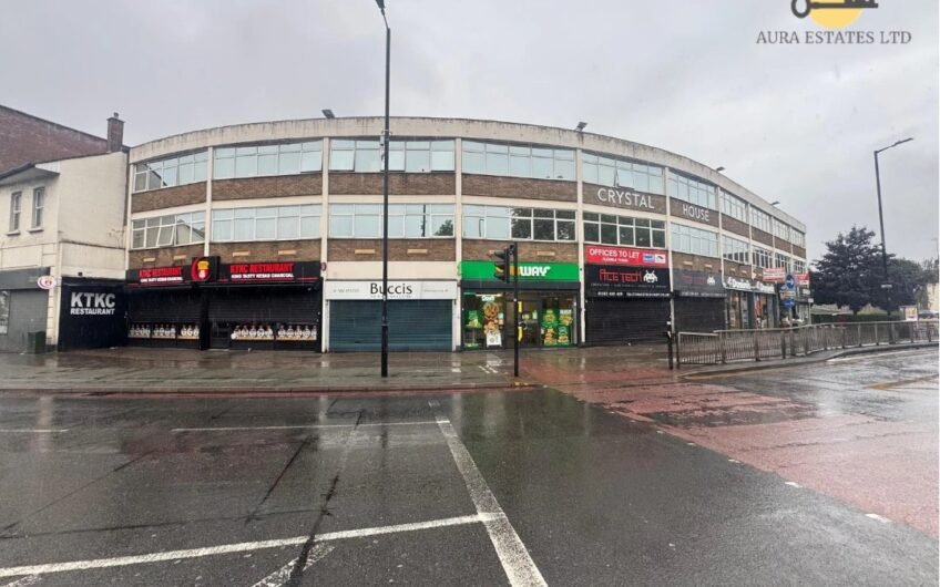 For Rent, Elevate Your Business in a Modern 2nd Floor Office Suite – Crystal House, Luton