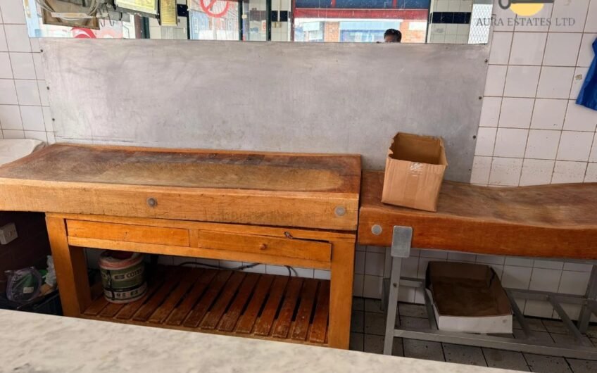 Well-Positioned Butcher Shop Unit Now Available to Rent in Luton LU4!!!