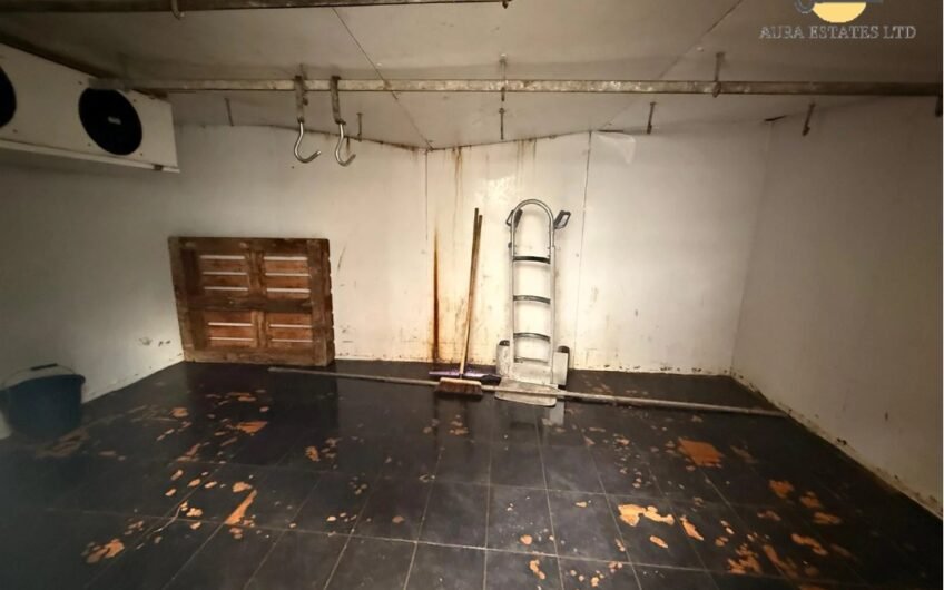 Well-Positioned Butcher Shop Unit Now Available to Rent in Luton LU4!!!