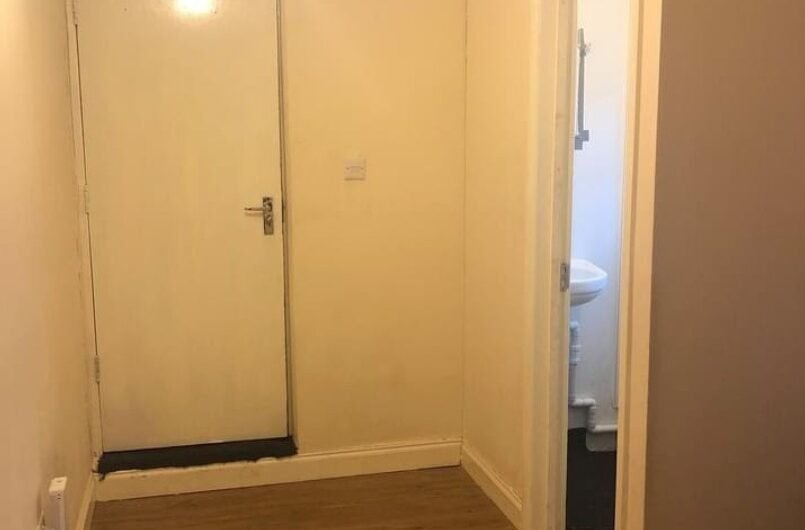 For Rent, Modern 1-Bed Flat | Wifi Included | Excellent Location in Luton LU3!!!