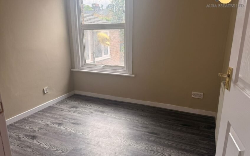 Beautifully Refurbished 3-Bedroom Mid-Terraced House To Rent in Luton LU1!!!